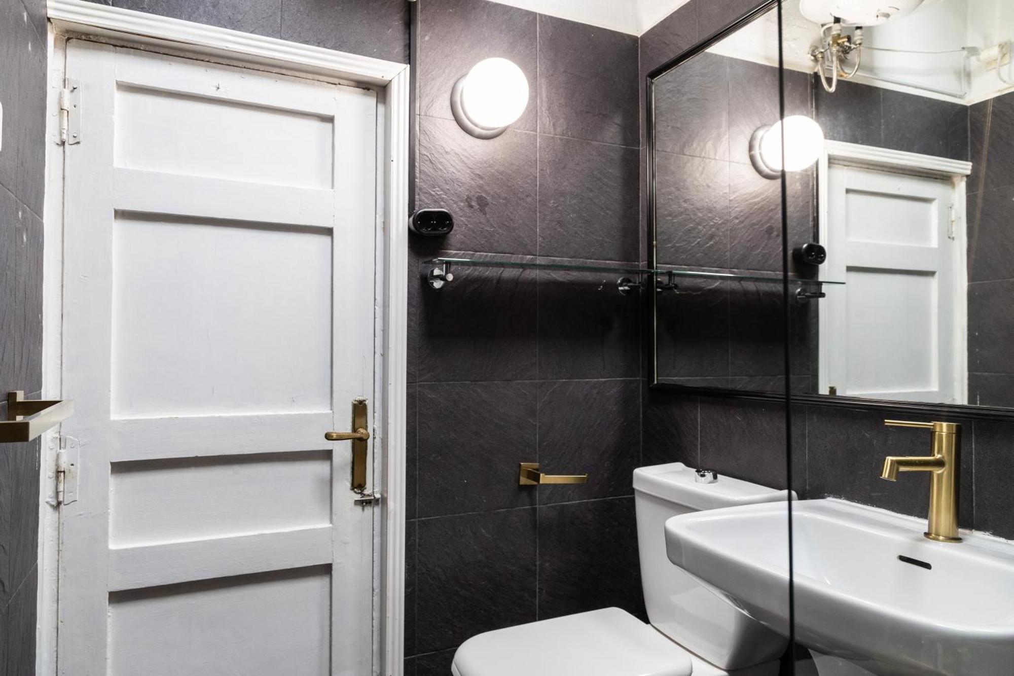 Apartamento Charming Fuencarral Madrid Exterior foto